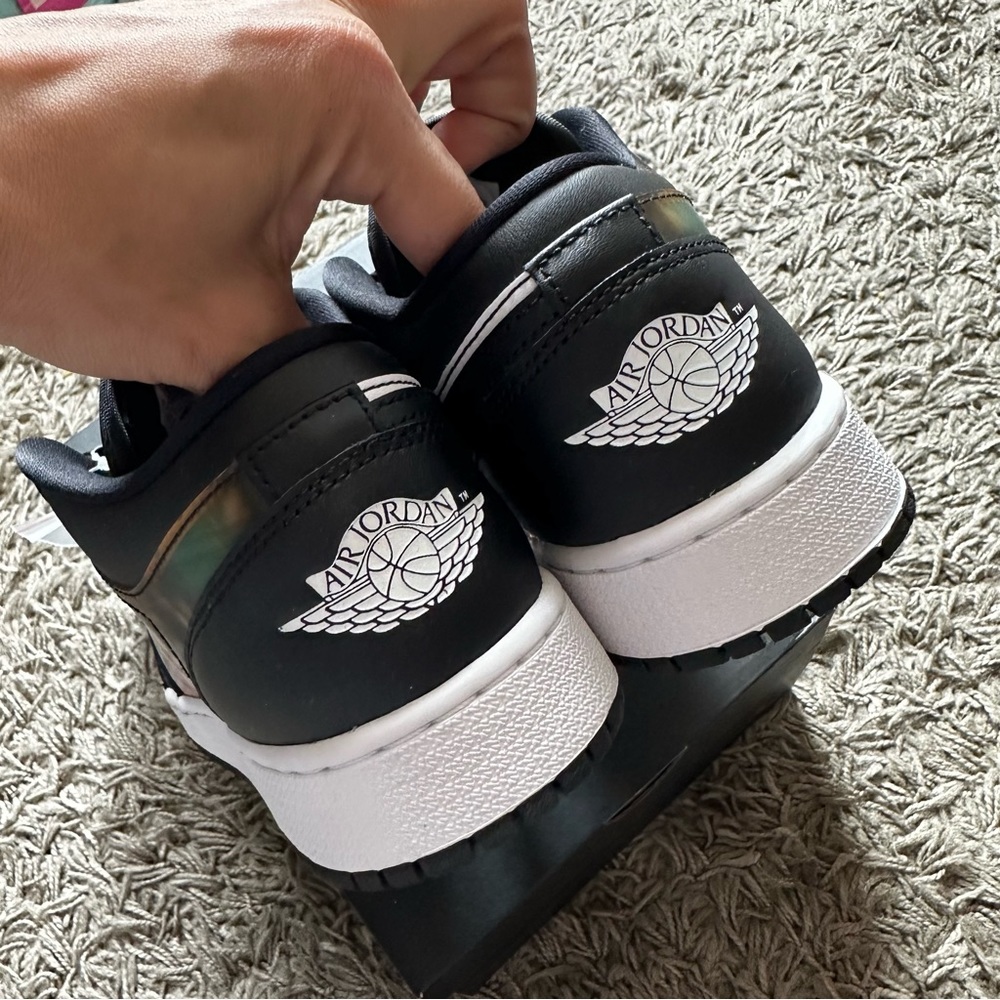 Nike | Jordan 1 sneakers size 6.5Y/8 women - Picture 9 of 11